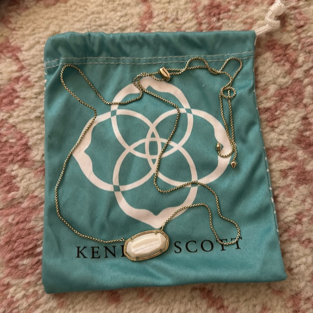 Kendra Scott necklace - bigger white with attached clasp